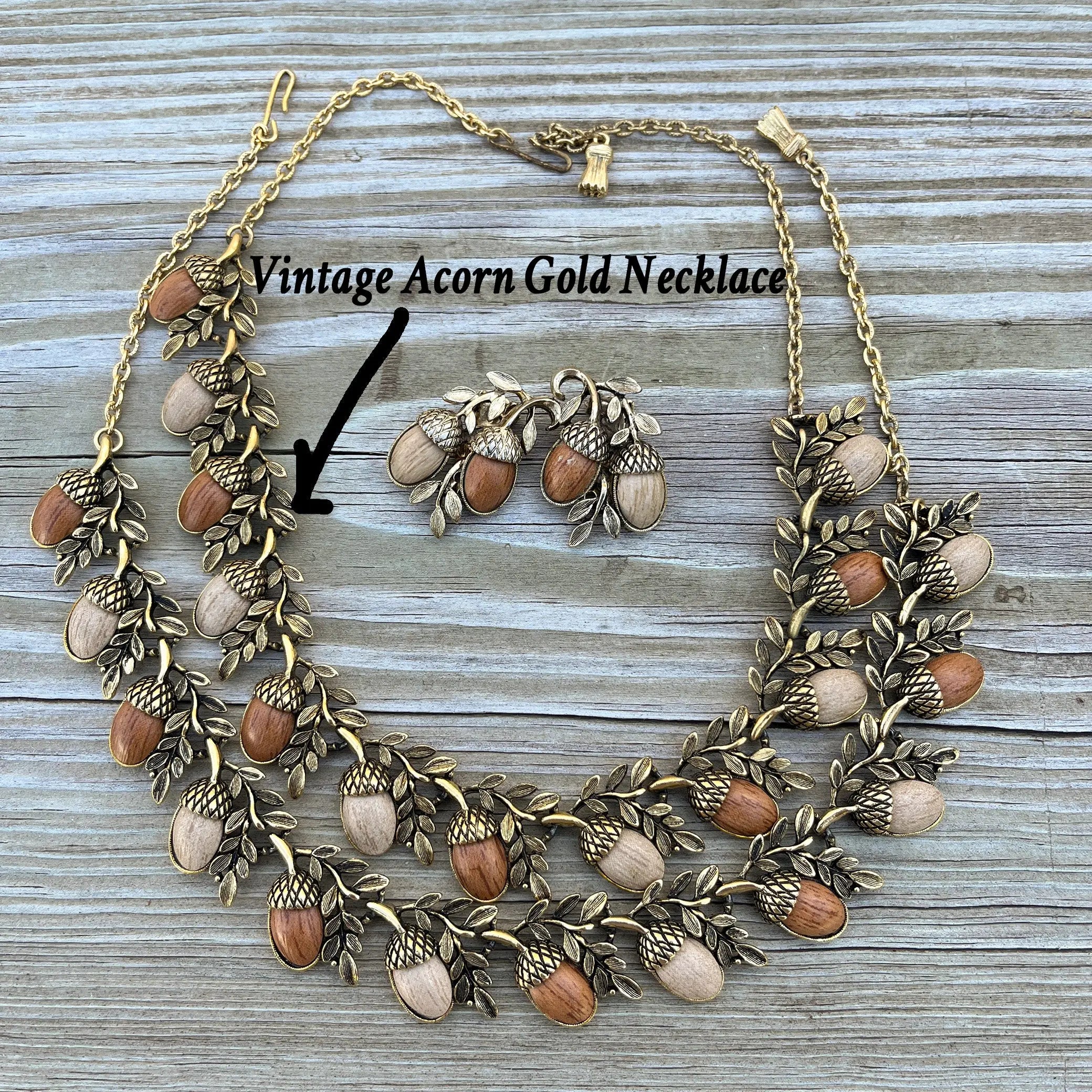 Vintage acorn necklace discount