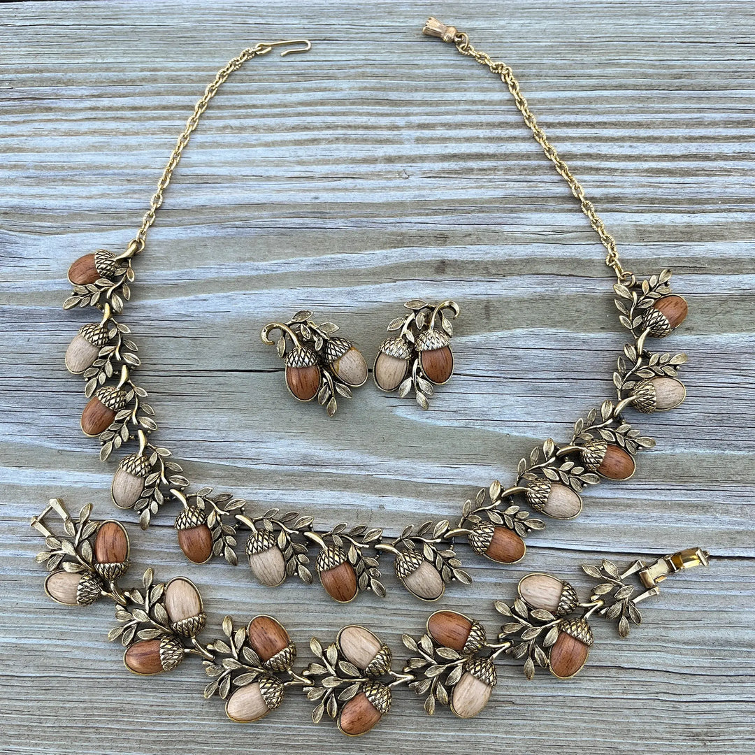 Vintage Acorn Necklace, Bracelet, & Earring Set à Clef