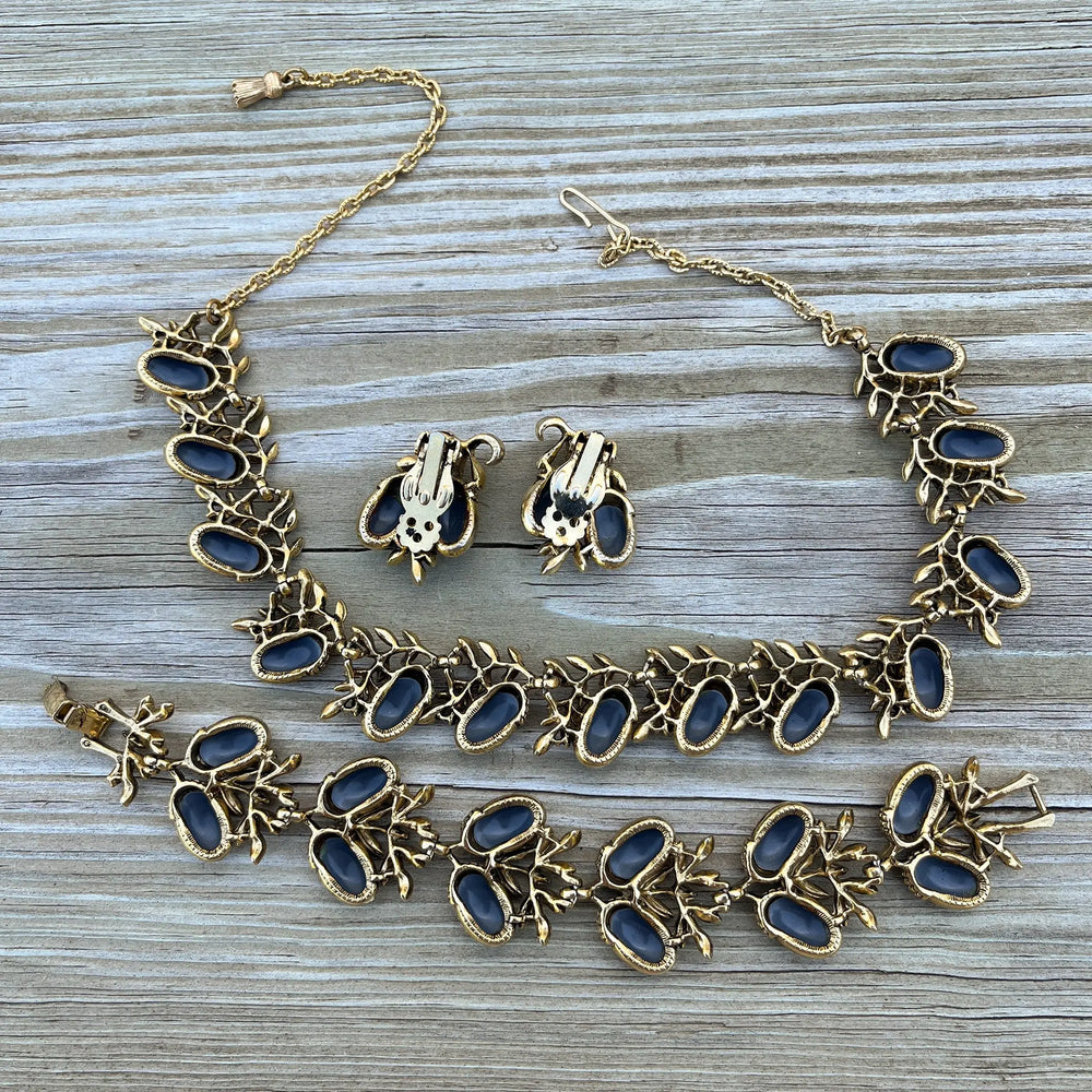 Vintage Acorn Necklace, Bracelet, & Earring Set à Clef