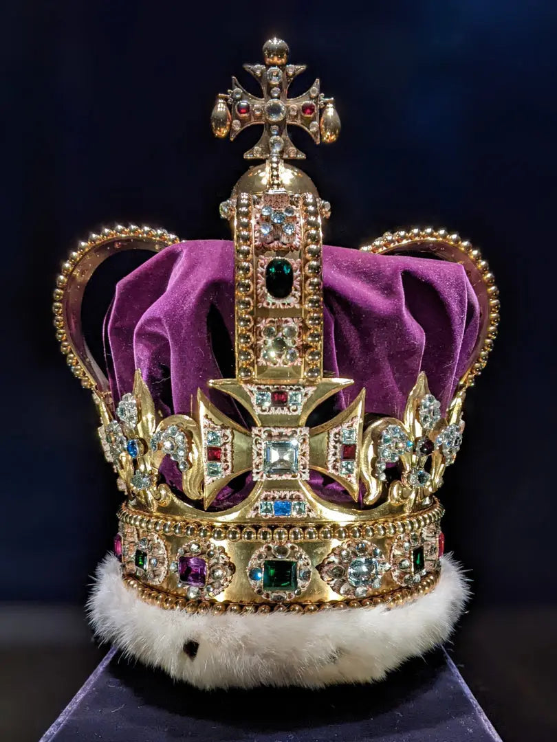 St. Edward's Crown and You à Clef