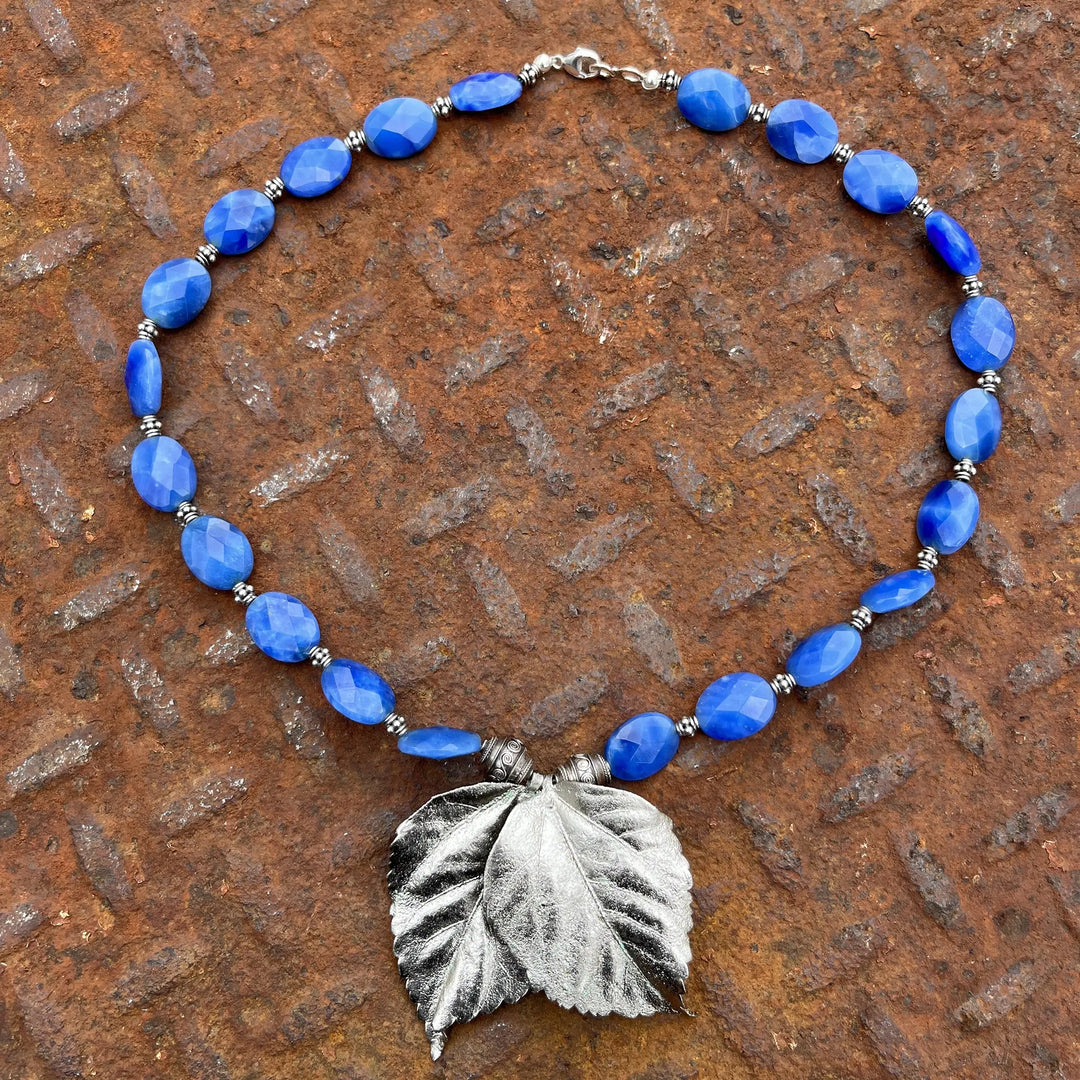 Blue Quartz Leaf Necklace à Clef