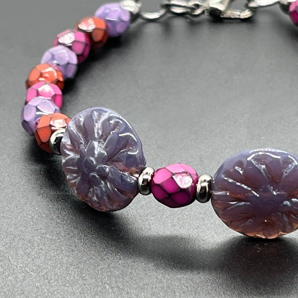 Dahlia and Berry Bracelet à Clef