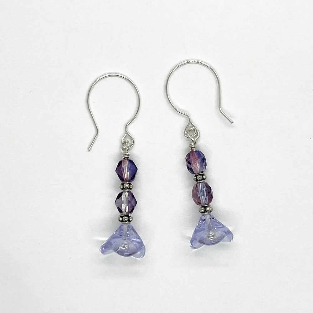 Lavendar Bellflower Earrings à Clef