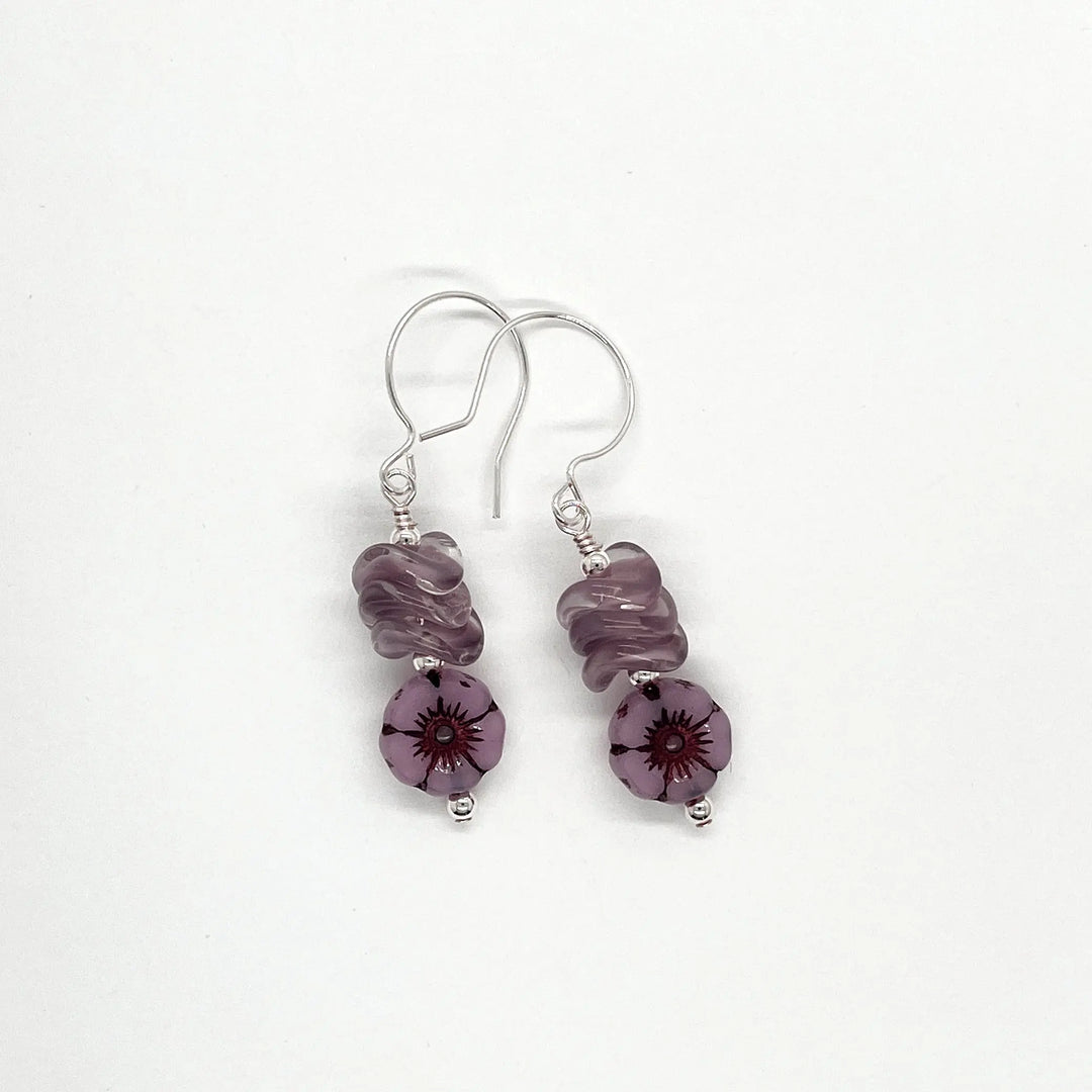 Lilac Hawaiian Flower Earrings à Clef