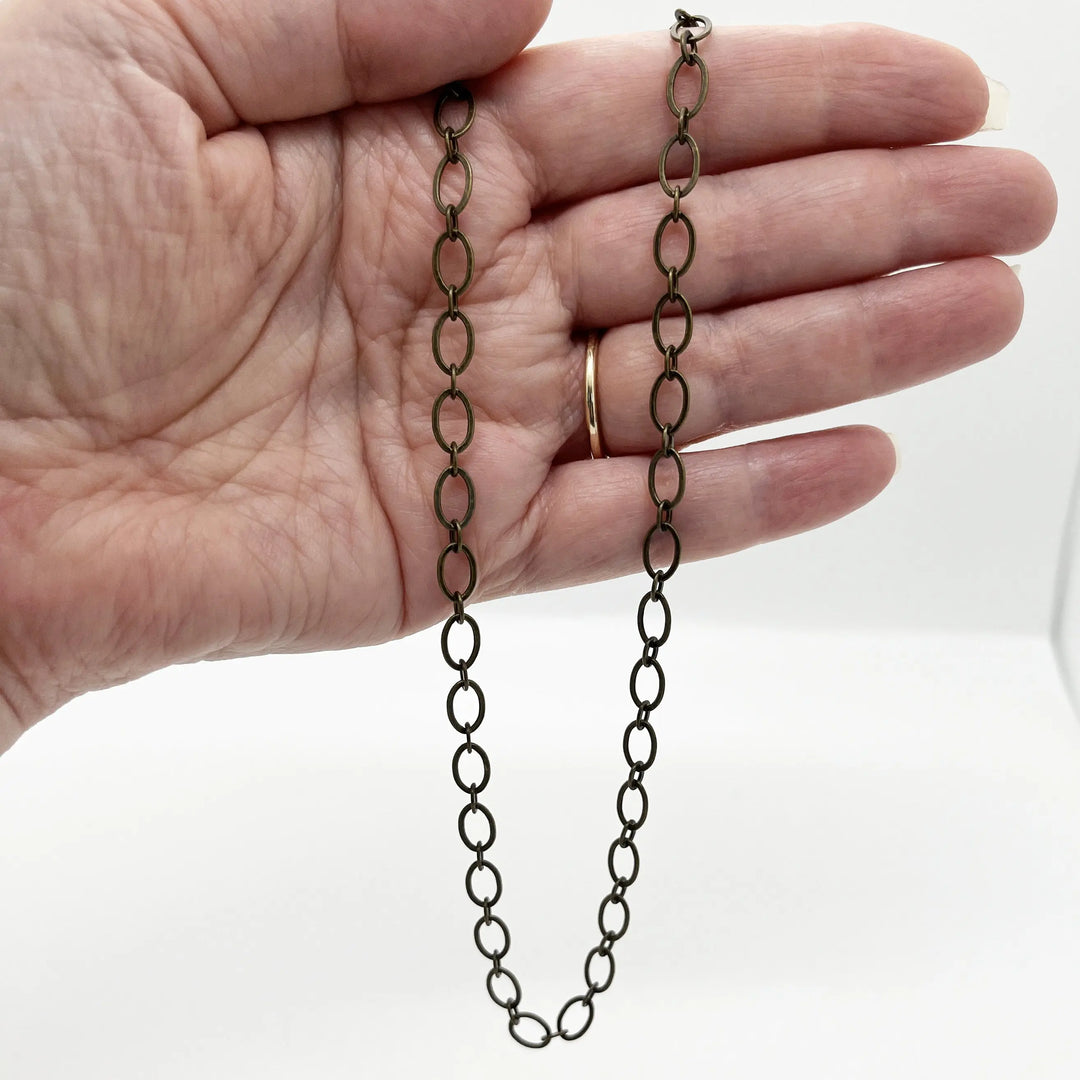 Oval and Round Links Antique Brass Chain Necklace à Clef