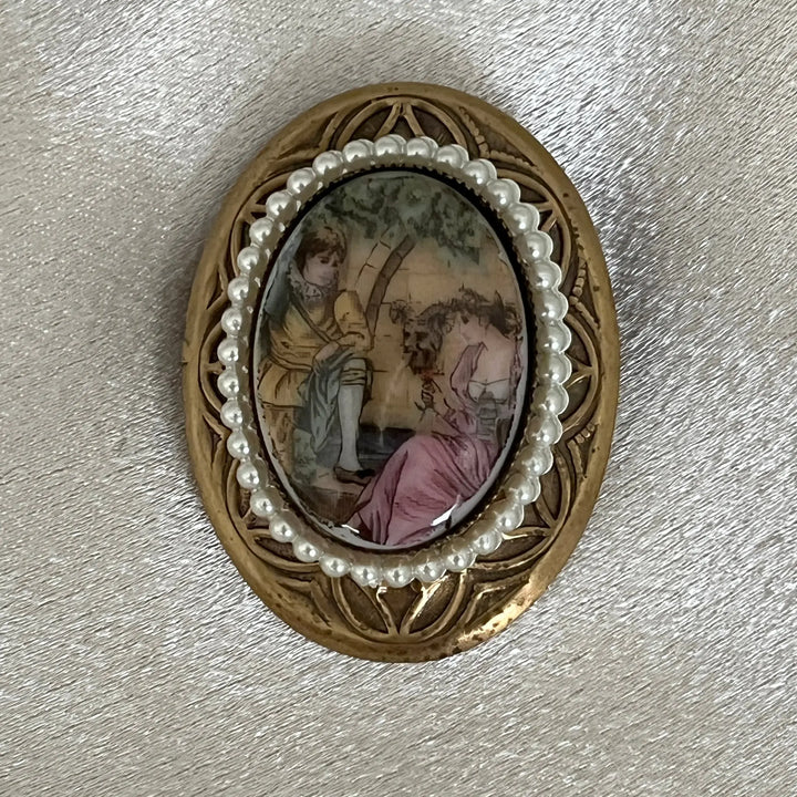 Renaissance Couple Vintage Brooch à Clef