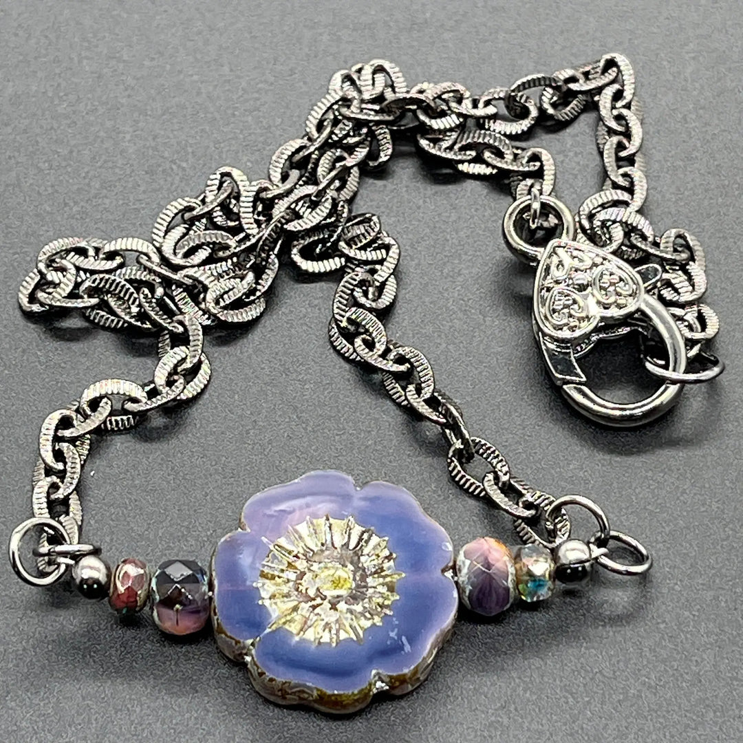 Single Purple Opaline Hibiscus Necklace à Clef