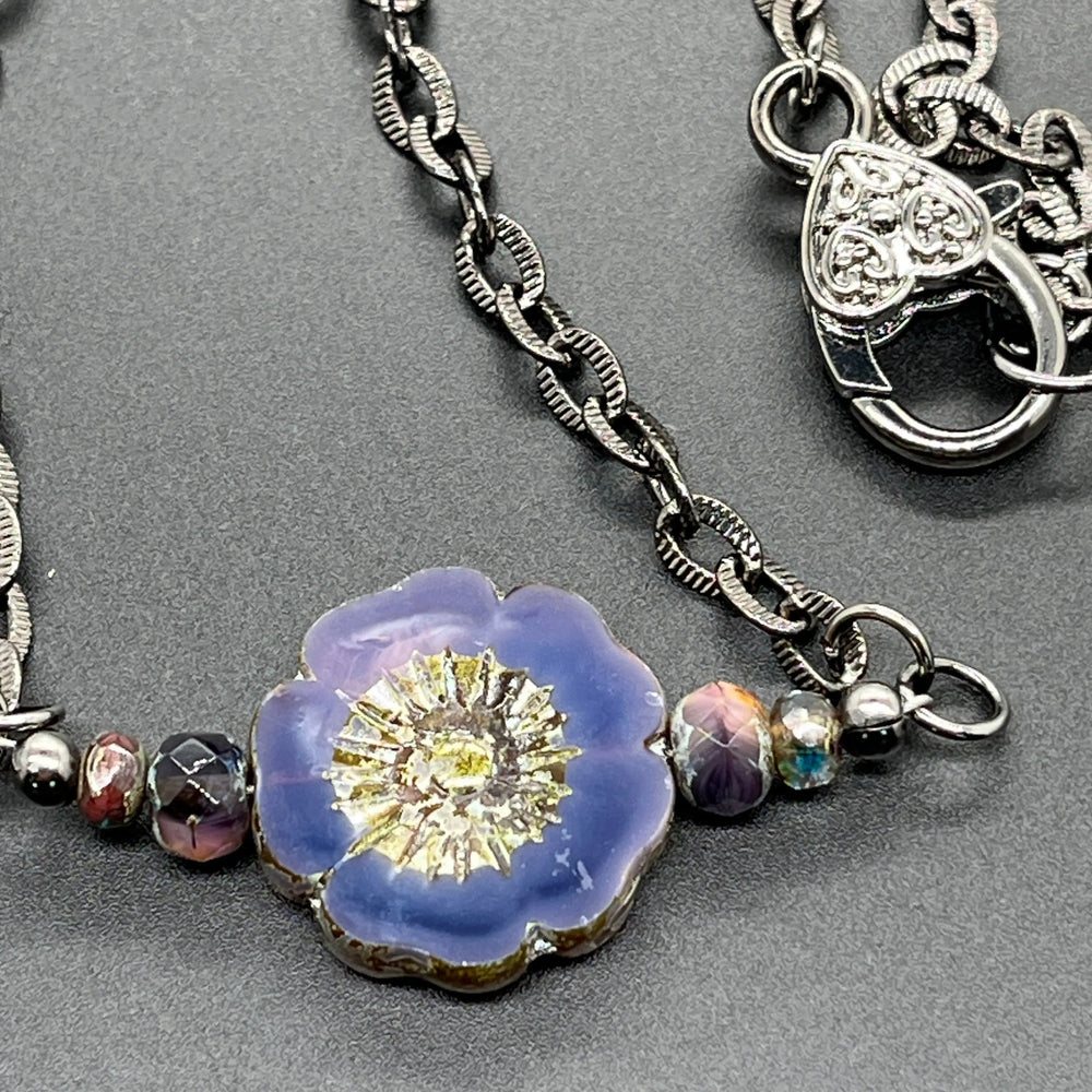 Single Purple Opaline Hibiscus Necklace à Clef