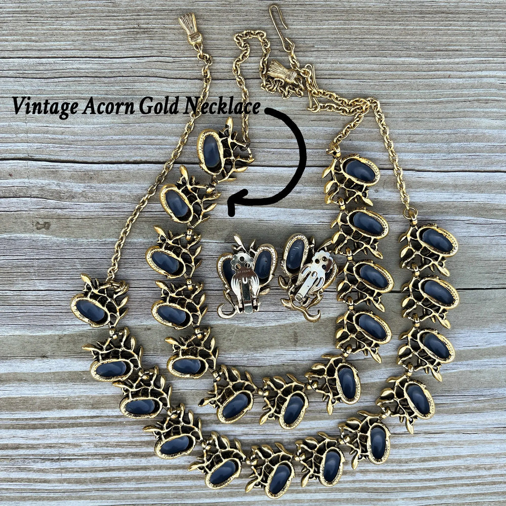 Vintage Acorn Gold Necklace à Clef