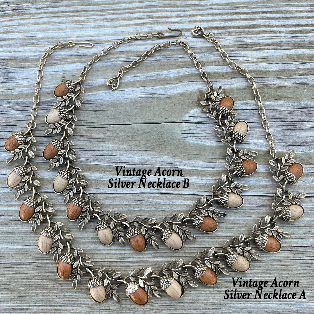 Vintage Acorn Silver Necklace A à Clef