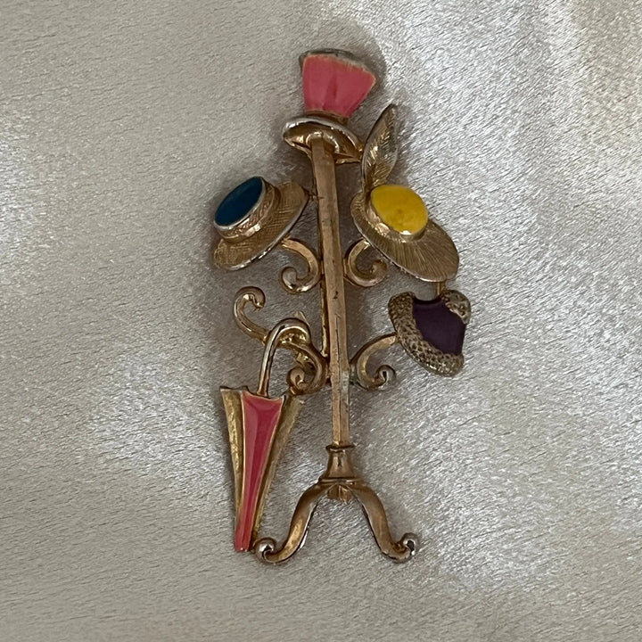 Vintage Enamel Har Rack Brooch à Clef