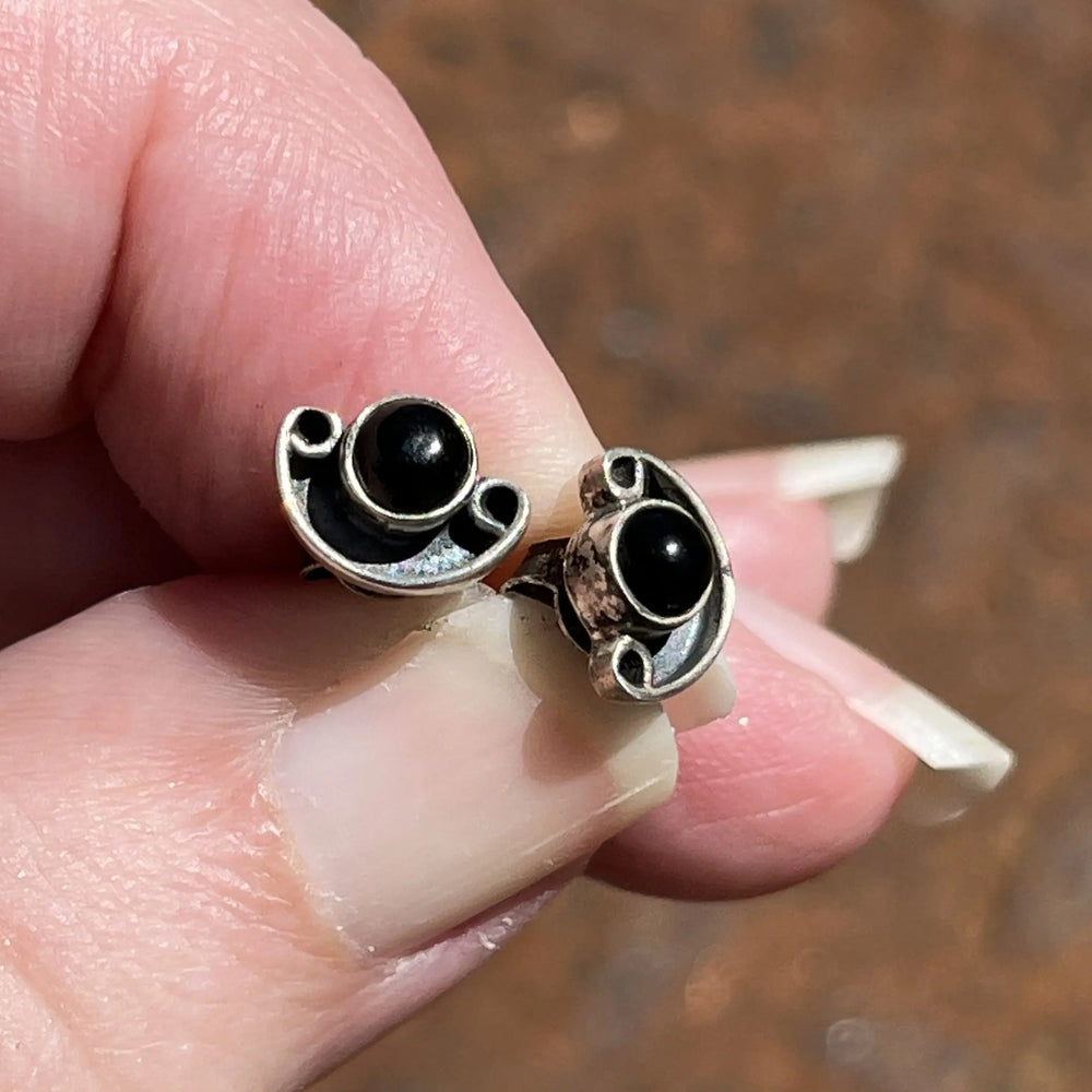 Vintage Sterling Silver Hand Made Stud Earrings à Clef