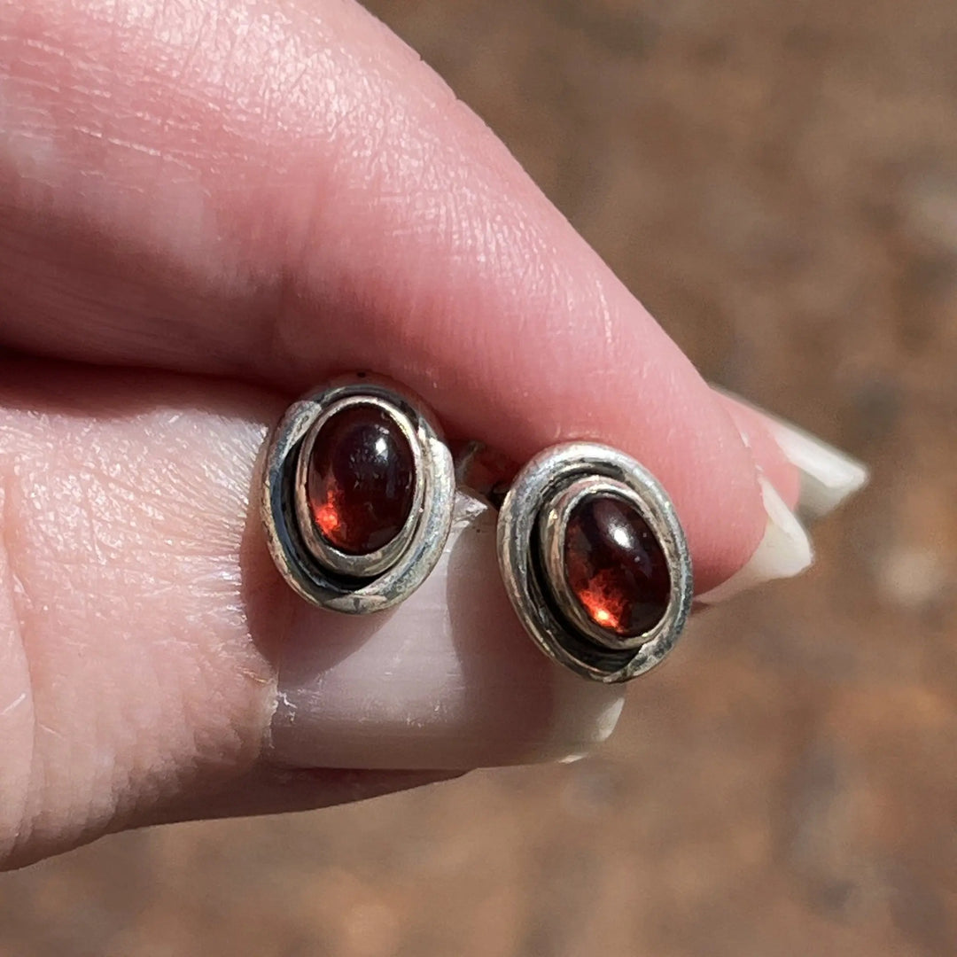 Vintage Sterling Silver Hand Made Stud Earrings à Clef