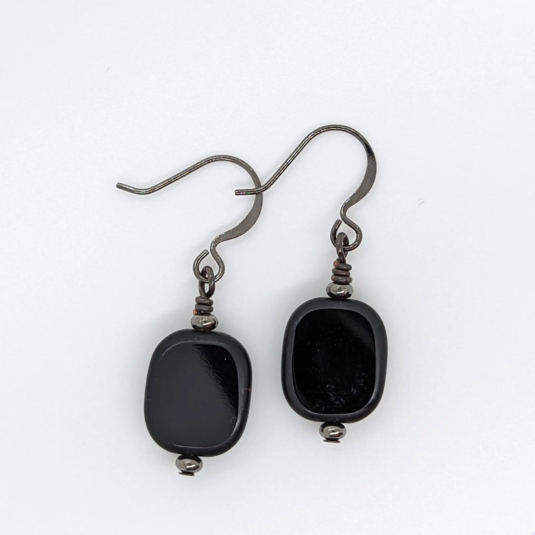 Black Czech Table Cut Bead Earrings à Clef