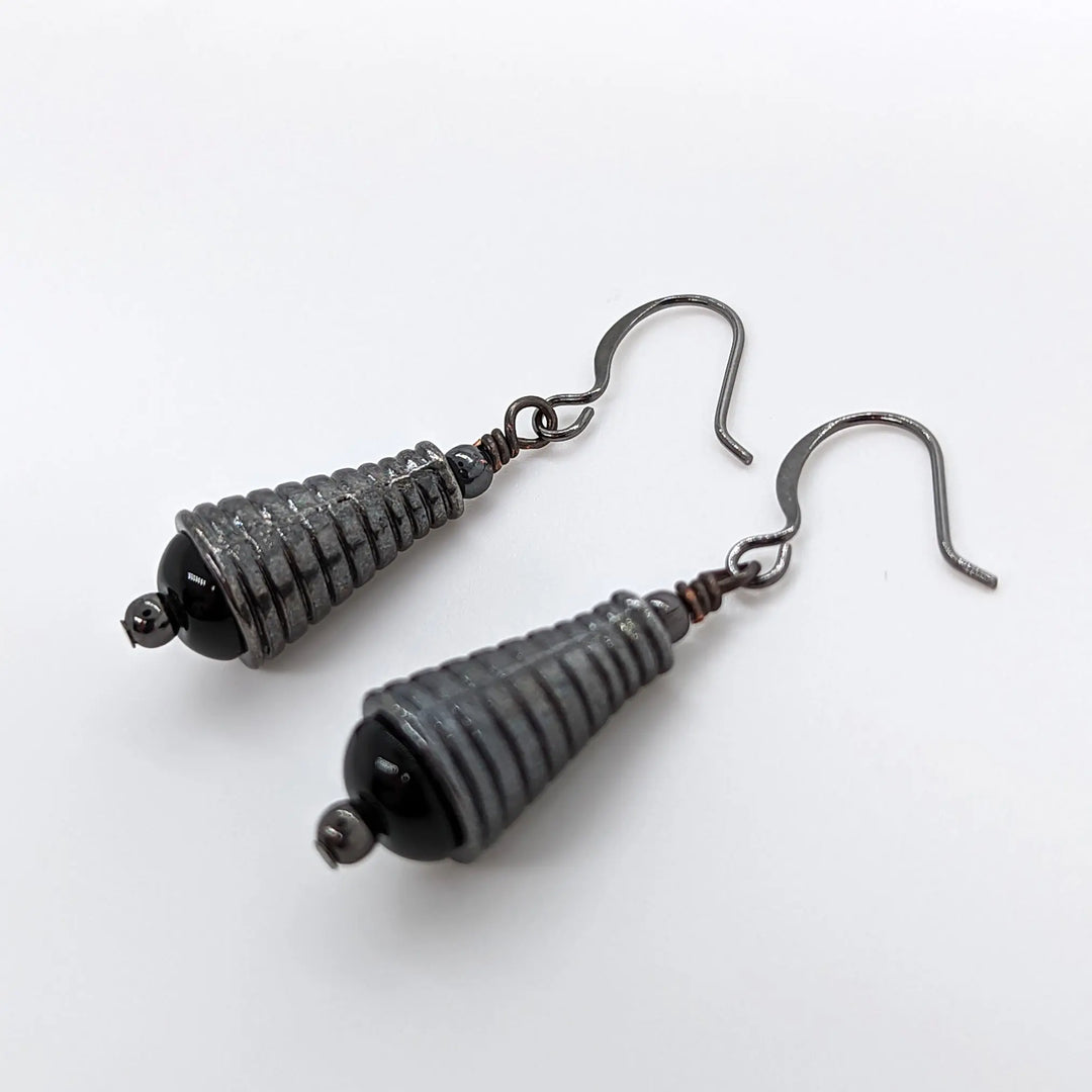 Black Stone Cone Beads à Clef