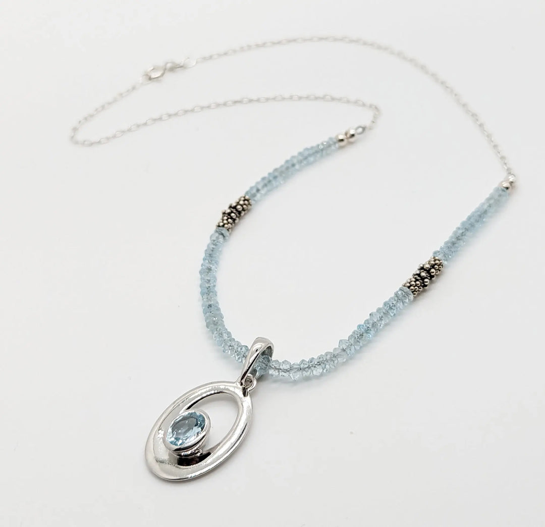 Blue Topaz Pendant Necklace à Clef