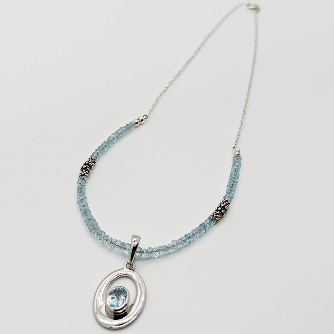 Blue Topaz Pendant Necklace à Clef