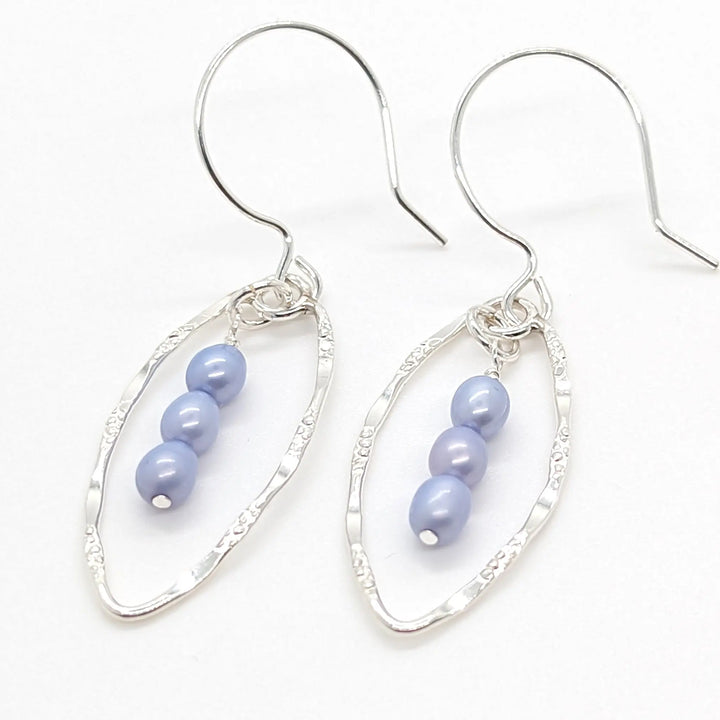 Blue Triple Pearl Marquise Earrings à Clef