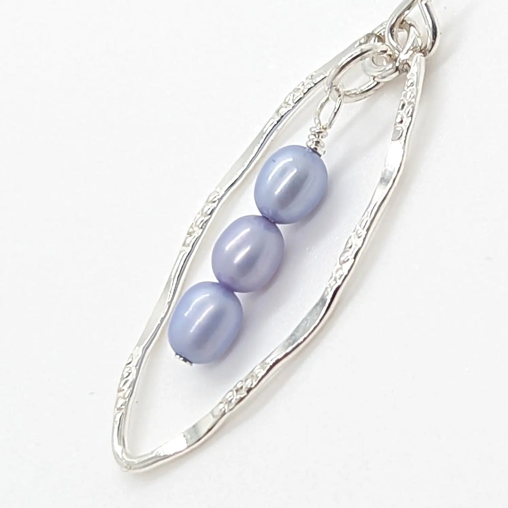 Blue Triple Pearl Marquise Earrings à Clef