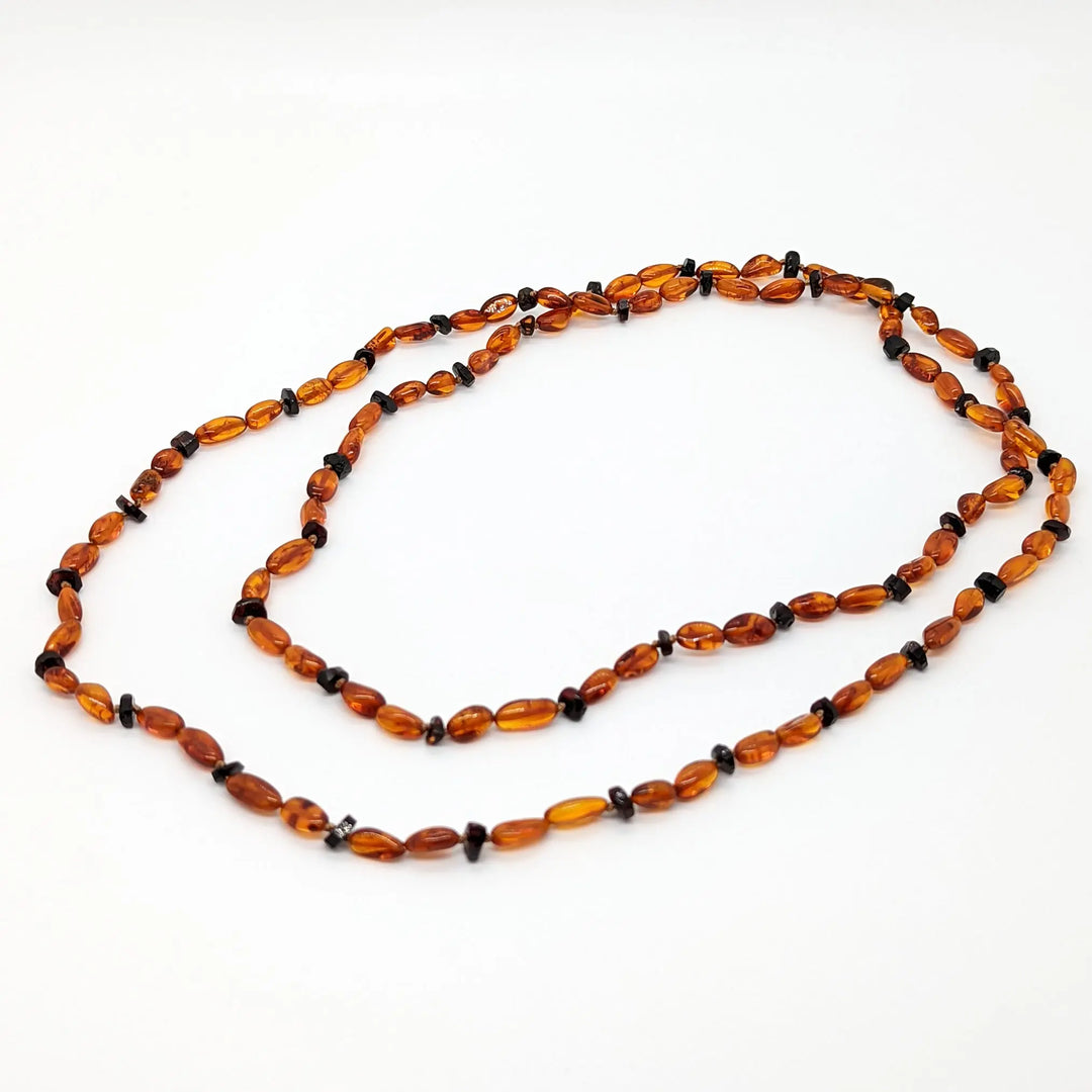 Double Honey Amber Oval Hand Knotted Necklace à Clef