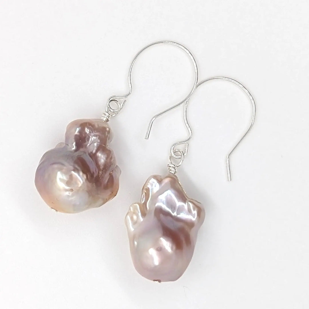 Fireball Pearl Earrings à Clef