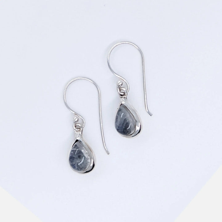 Gray Moonstone Chain Drop Earrings à Clef