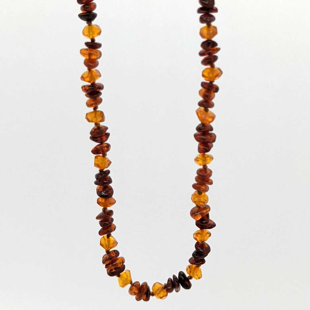 Honey Amber Hand Knotted Necklace à Clef