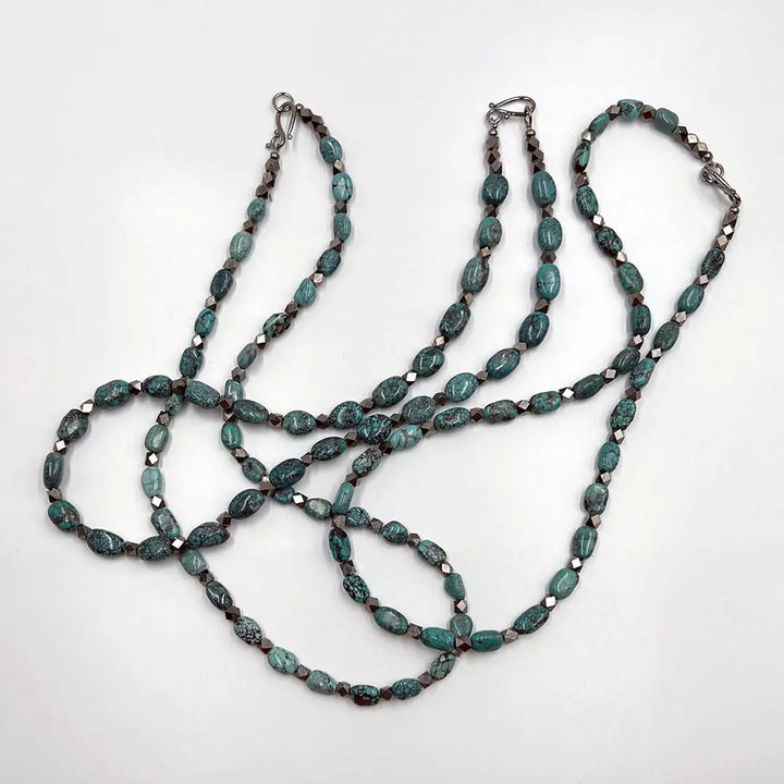 Hubei Necklaces with Patinated Copper à Clef