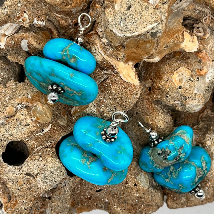 Kingman Turquoise Nugget Stack Pendant à Clef