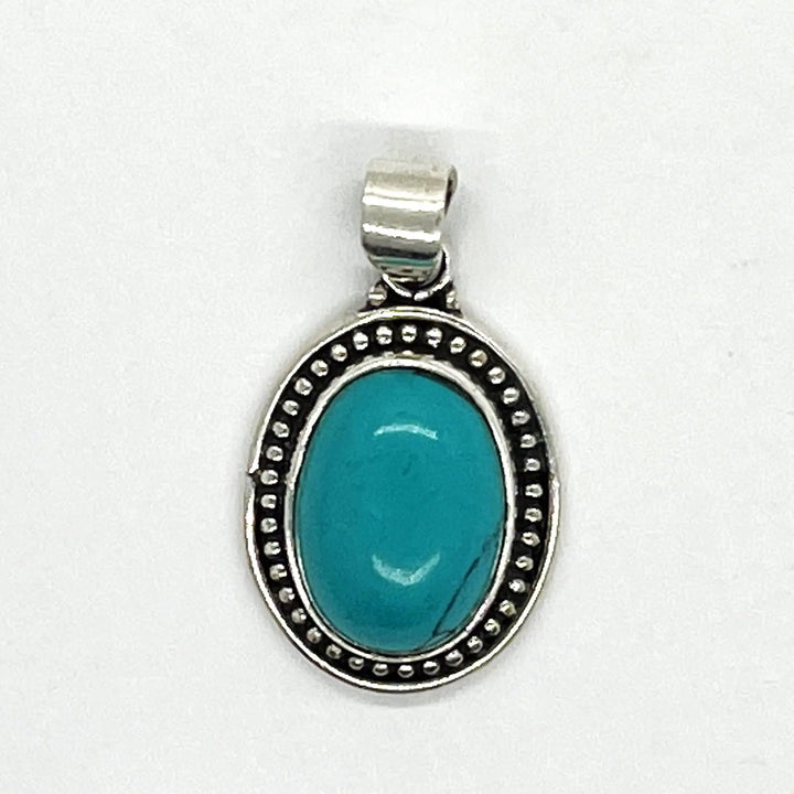 Medium Oval Turquoise Pendant à Clef