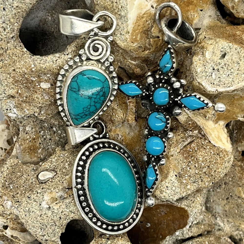 Medium Oval Turquoise Pendant à Clef