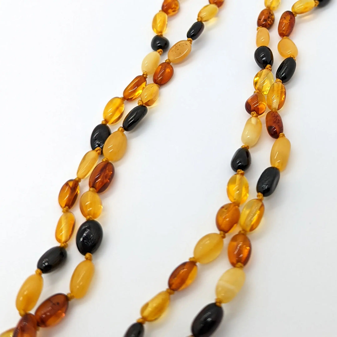 Multi Amber Ovals Hand Knotted Necklace à Clef