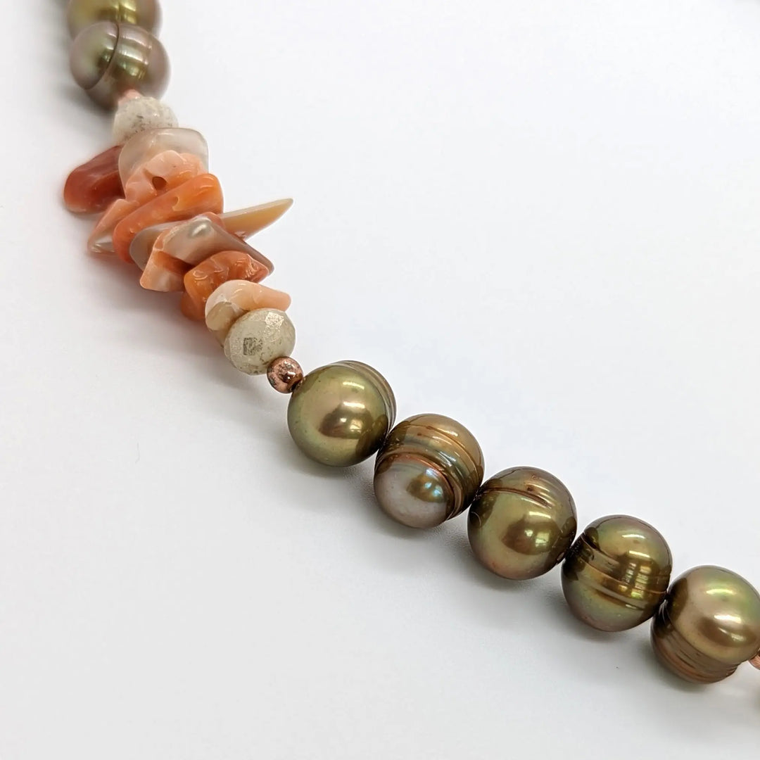 Olivine Pearls and Orange Abalone Necklace à Clef