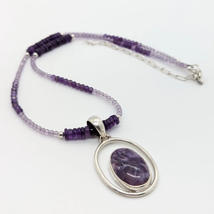 Oval Charoite Pendant Necklace à Clef