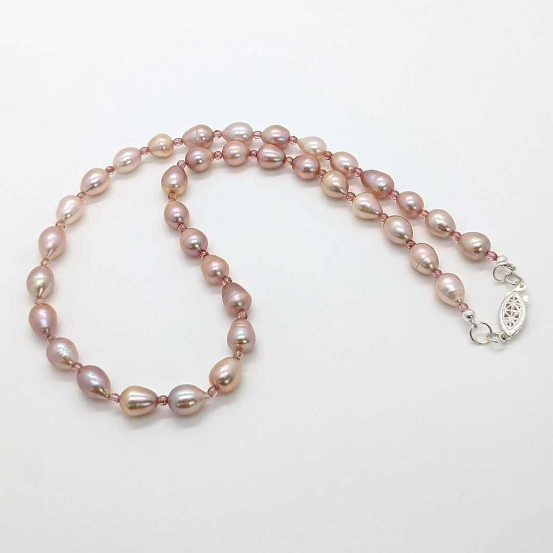 Pink Matinee Pearl Necklace à Clef