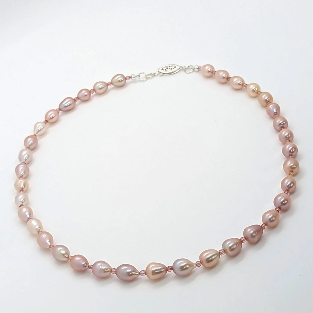 Pink Matinee Pearl Necklace à Clef