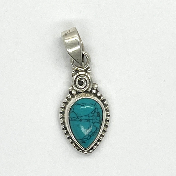 Small Teardrop Turquoise Pendant à Clef